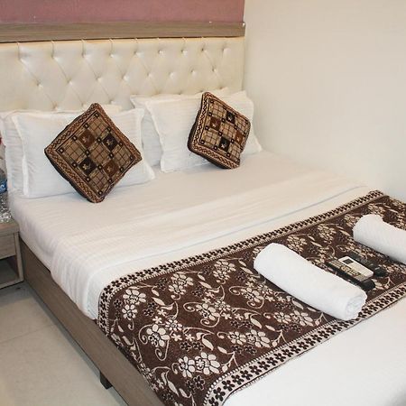 Hotel Time Gold Near Domestics Airport Βομβάη Εξωτερικό φωτογραφία