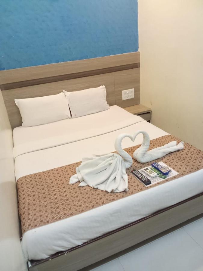 Hotel Time Gold Near Domestics Airport Βομβάη Εξωτερικό φωτογραφία
